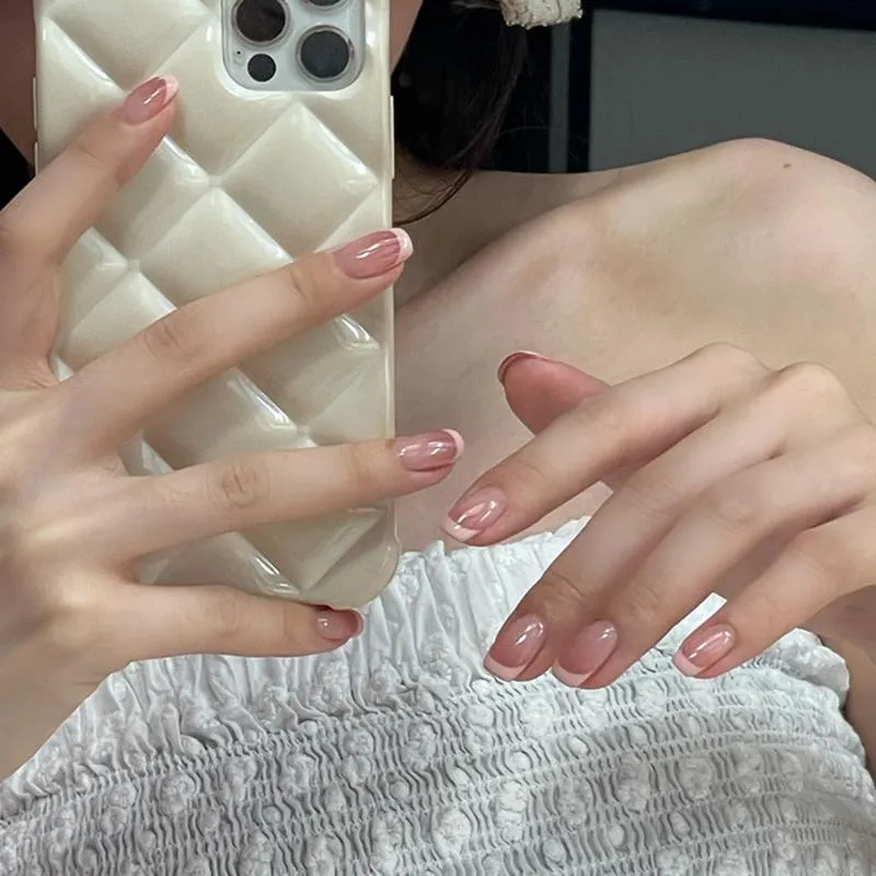 Falska naglar falsk fransk manikyr 24st midi press på gradient rosa söt stil full täckning självhäftande nagelbal