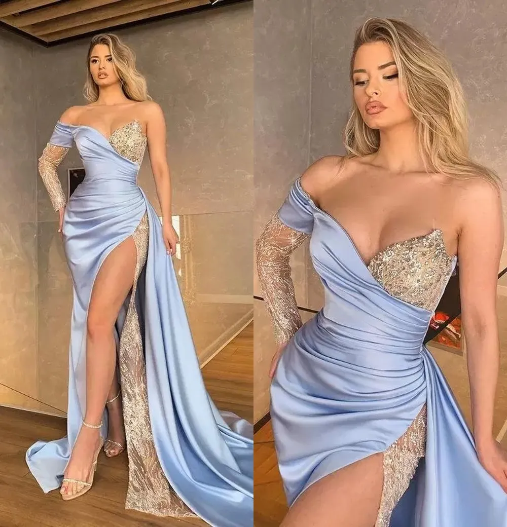 2022 Sexig ljusblå sexig sjöjungfru prom klänningar en axel illusion silver sequined crystal spets sida hög delad aftonklänningar plus storlek formell festklänning b0618x02