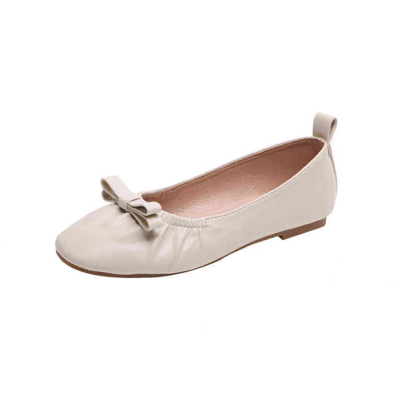 Sapatos de vestido Mulher Designer Pequenos sapatos de couro pequena moda arco sandálias de salto chunky verão lisas plana 220320