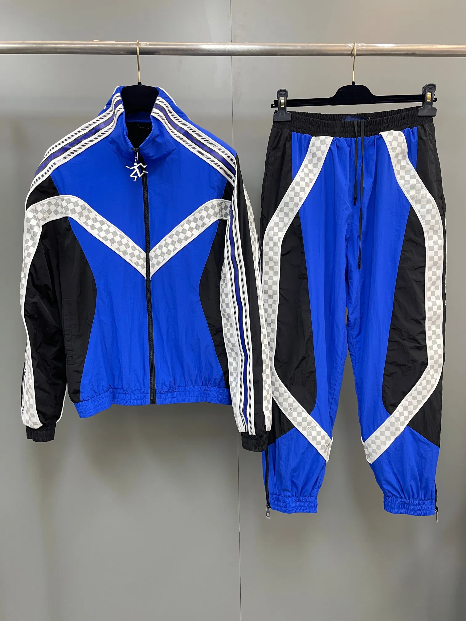 Spring and Mens fashion tracksuits US size designer tracksuit high quality exquisite contrast design men luxury vertical collar zip tracksuits