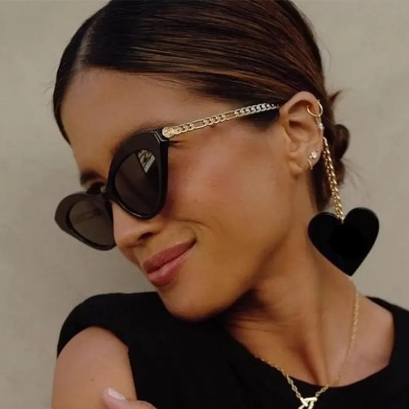 Okulary przeciwsłoneczne urok czarne kocie oko Women Włoch marka projektantka metalowa łańcuch okular