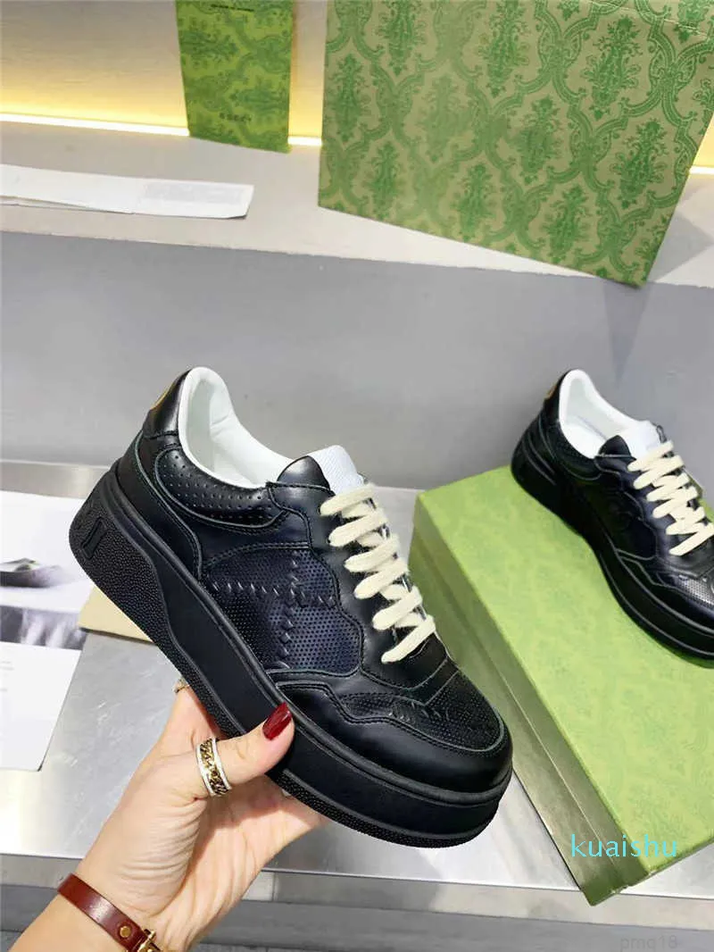 2022 Yeni Lüks Moda Tasarımcı Elbise Ayakkabı Pürüzsüz Sneaker Kama Platformu ile Yeni İşlemeli Siyah Deri Ayakkabı