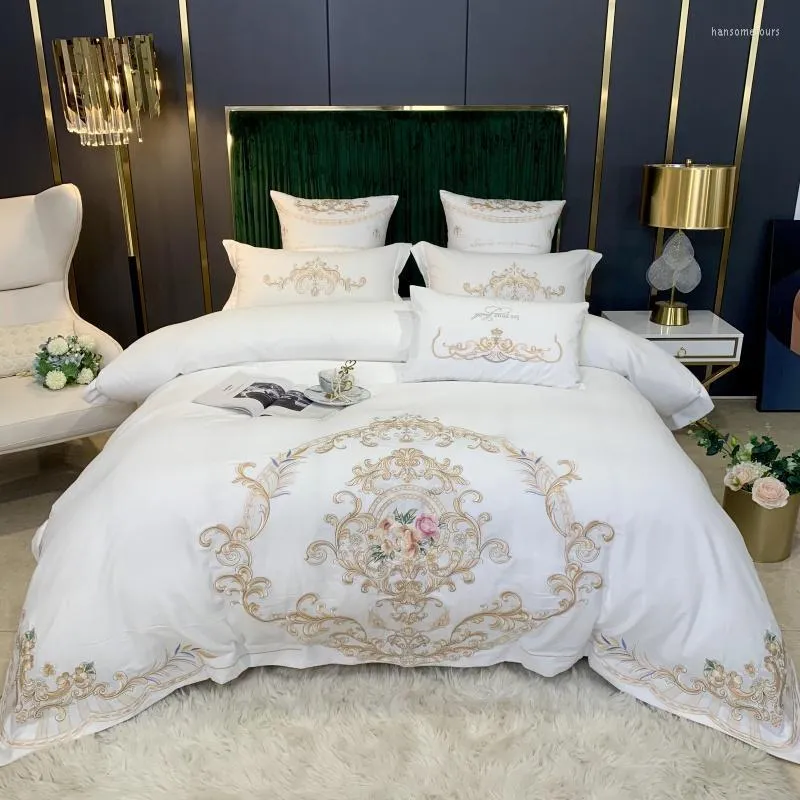 Bedding Sets Luxury White 100% algodão espesso Landing vintage chique em bordado floral Conjunto de edredon capa de edredão/travestas de chapas fixas