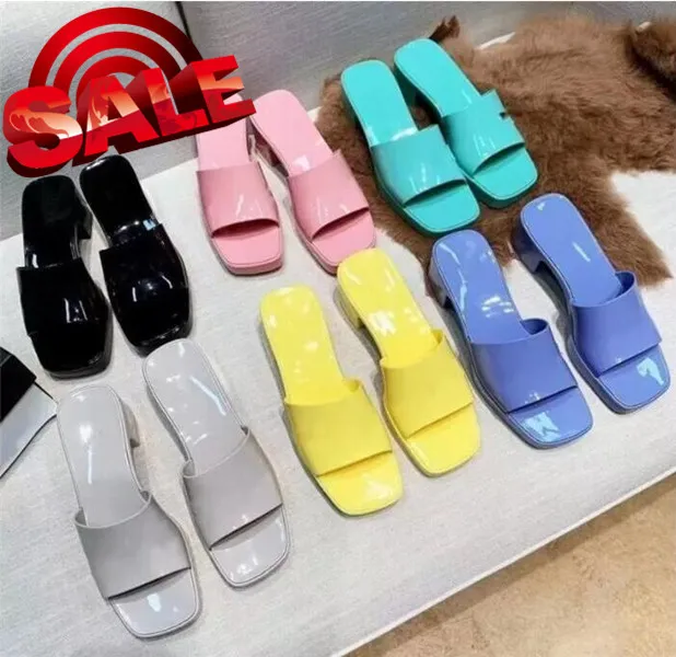 2022 Kadın Kauçuk Terlik Slaytları Sandal Lady Meyve Platformu Termeri Yaz Emed Şeker Renkleri Açık Plaj Flip Flip Flops Kadın Tasarımcı Slayt 7390