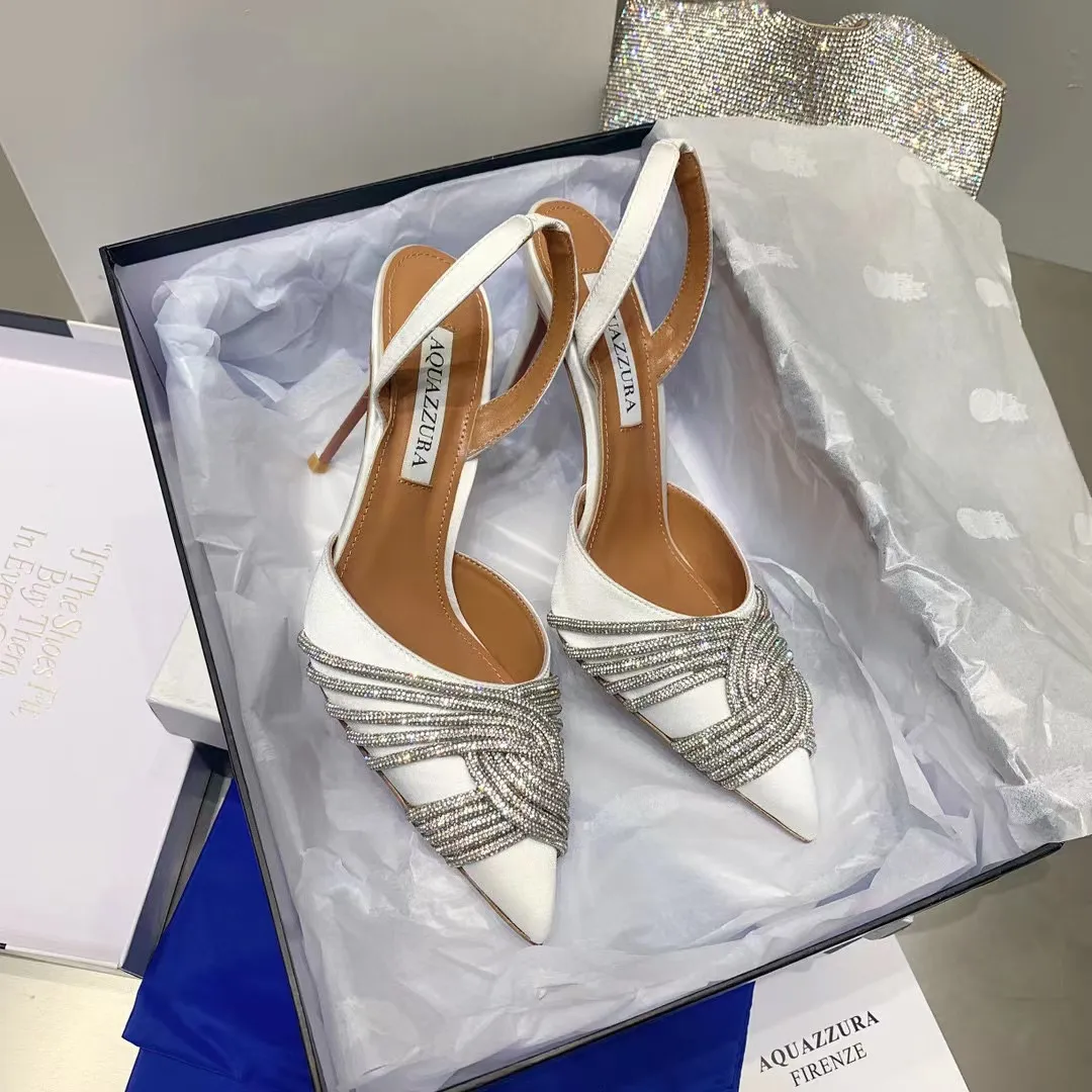 Aquazzura högkvalitativa designers klackar nya damsandaler Röda Bottom Klackar crysta spänne fest brudklänning skor klack sexig ryggrem 100% lädersula sandal