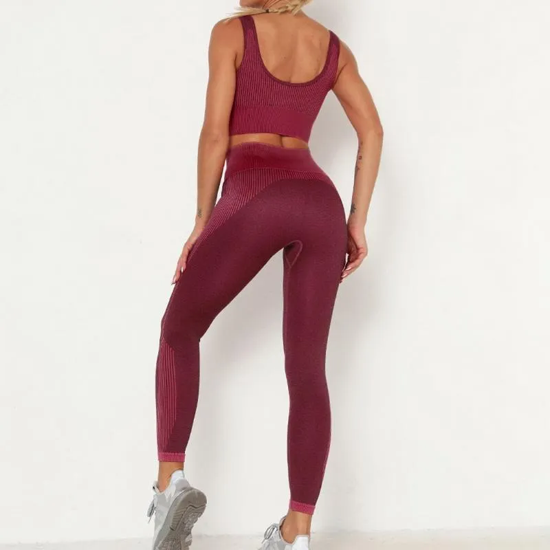 Kadınlar Dikişsiz Yoga Seti Spor Giyim Spor Gym Gym Tayt Yastıklı Push-up Strappy Spor Sutyen Koşu Takımları
