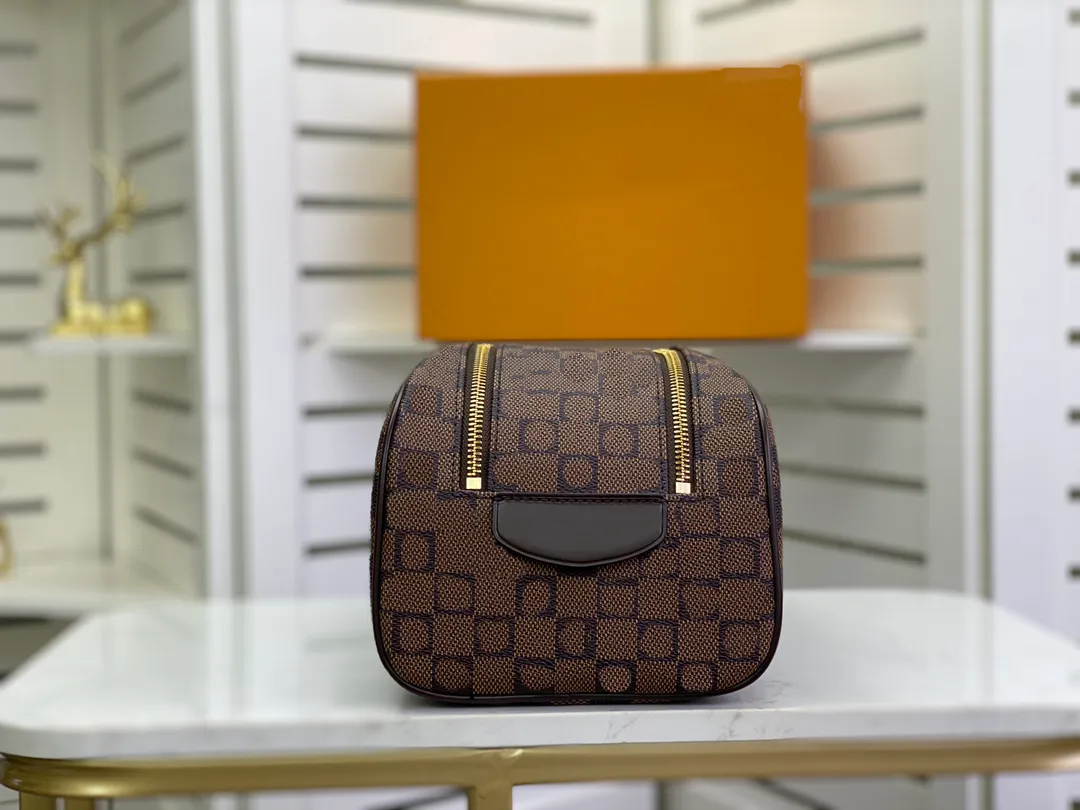 Coach makeup travel bag hotsell