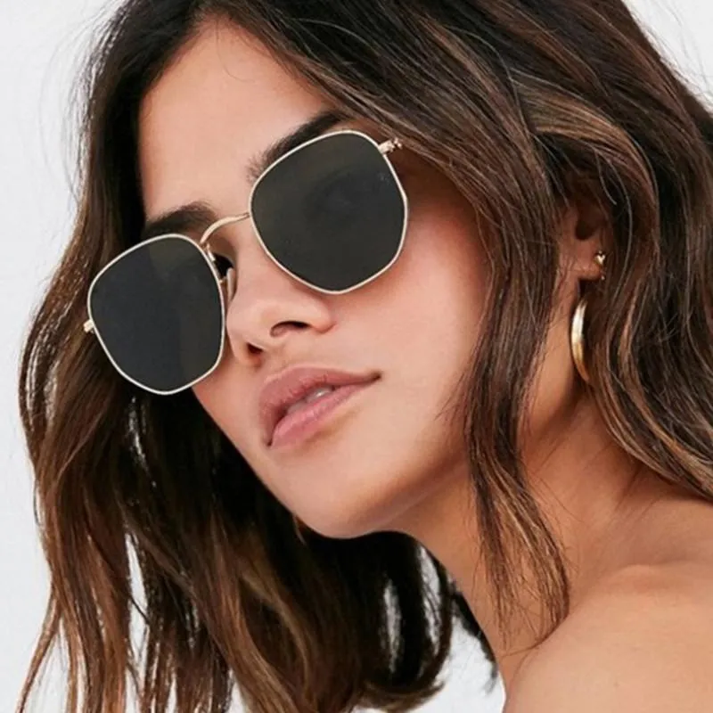 Occhiali da sole Luxury Vintage Mirror Brand Designer Women/Men Classic Outsoor Sun Glasses Uv400 Gafassunglassessunglasses