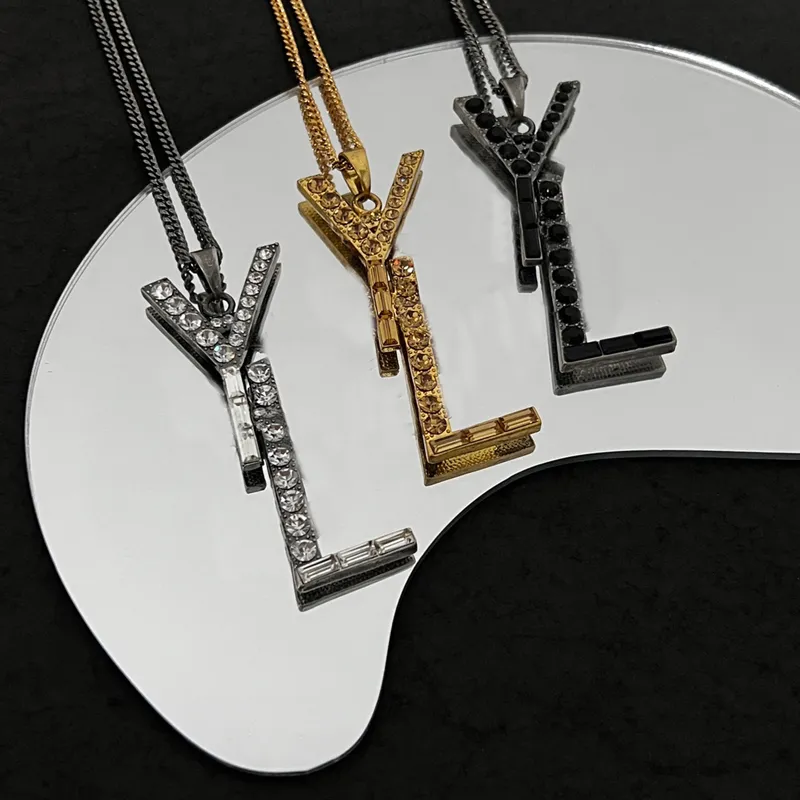 Mens Designer Halsband Diamond Pendant Halsband Designers Juveler Luxury Gold Chain Brands Halsband bröllop för kvinnor med ruta 22071502R
