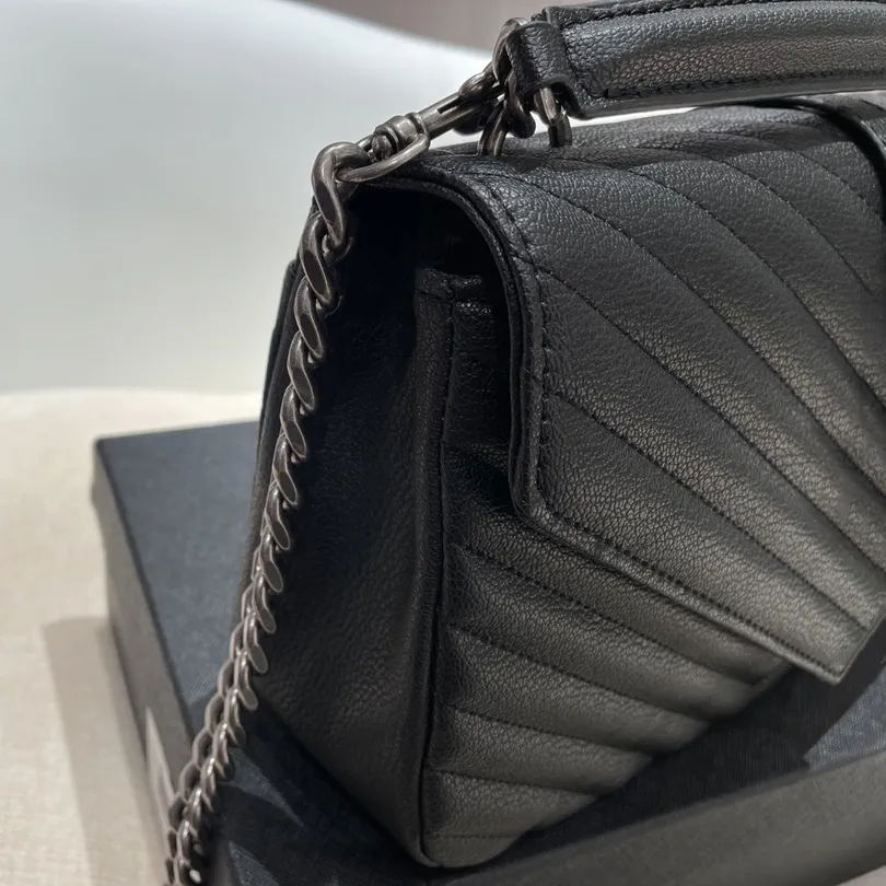 2022 luxury handbag shoulder bag brand designer Leather ladies metal Chain high quality clamshell messenger wholesale 3-color Universal for all seasons