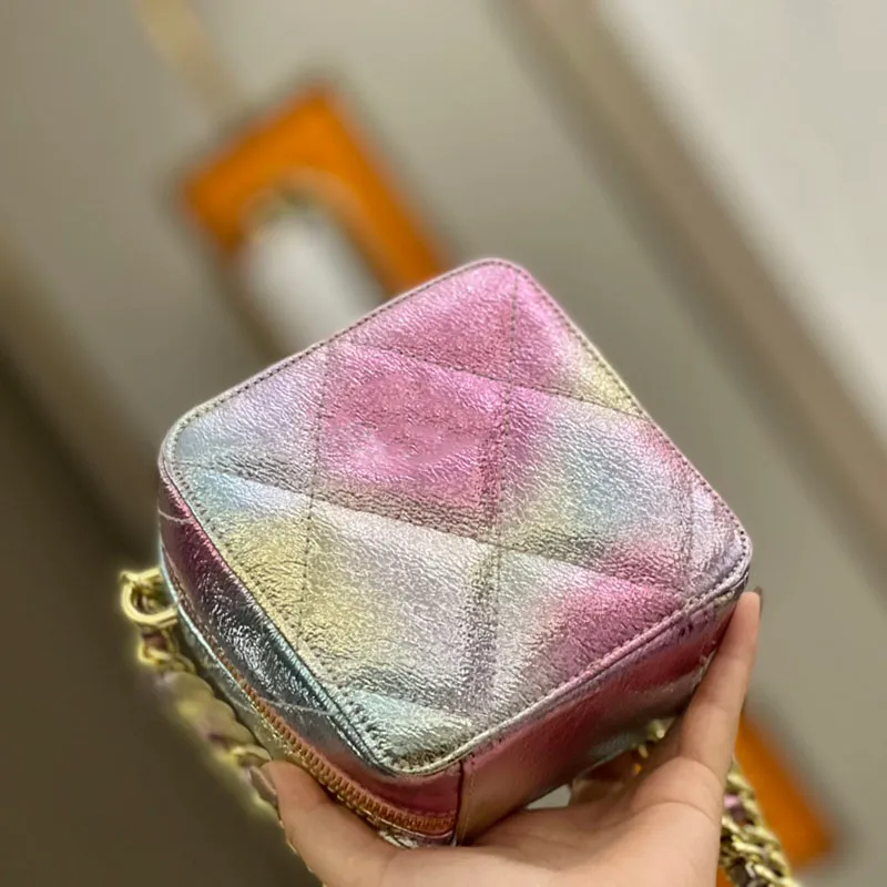 Laser kleurrijke klassieke doos vierkante tassen oogverblindende kleur mini ijdelheid gewatteerde matelasse ketting crossbody schouder luxe ontwerper Tiny299P