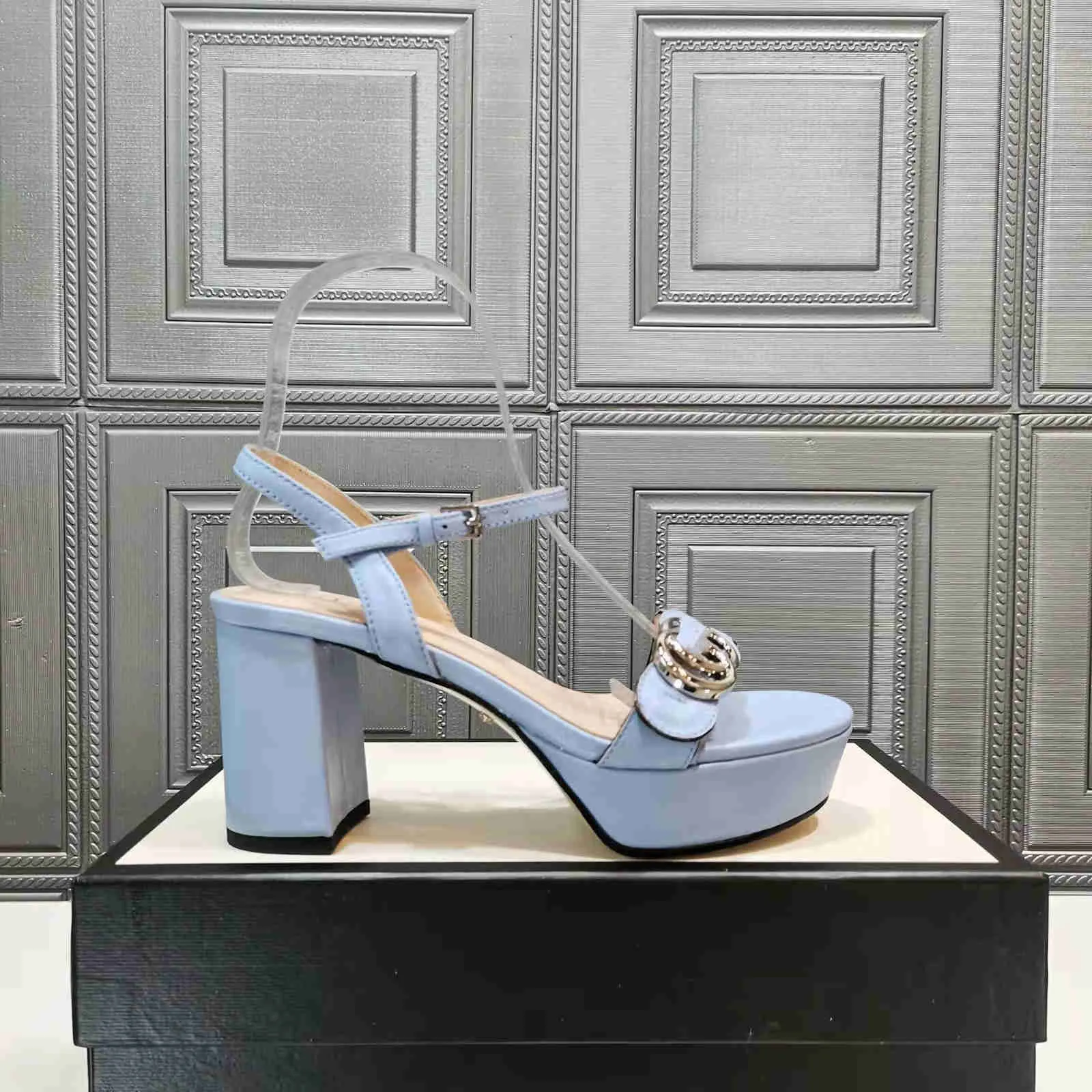Pantofole on sale senza tacco