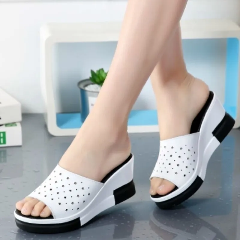 Piattaforma di pantofola estiva Sandali scarpe da donna Slides Sandals Platform Slip Flip White Flip di punta rotonda W05 Y200423