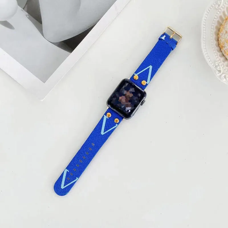 Fashion Smart Watch Strap Leather Watch Band pour Appleiwatch5 6 7 2 3 4 SE STRAP Lettre Rivets 38 40 41 42 44 45 mm Cool
