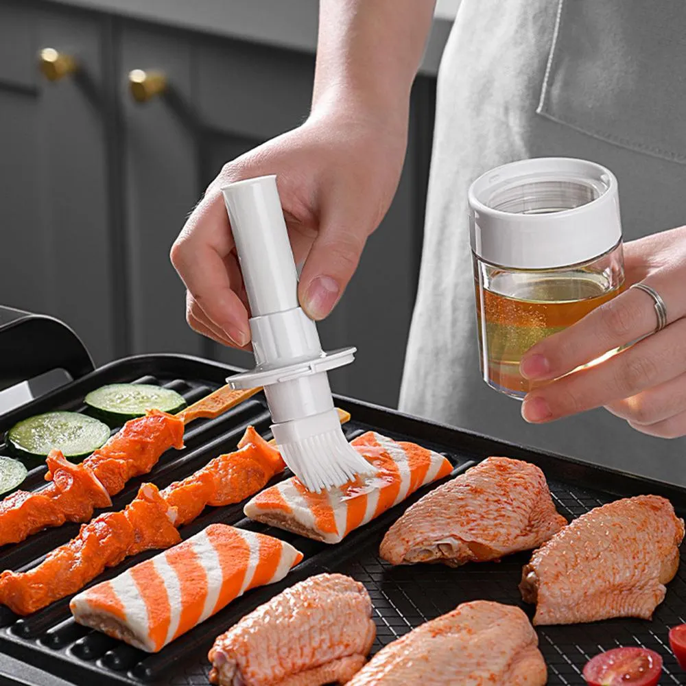 Cooking Utensils Portable Silicone Oil Bottle With Brush Pastry Kitchen Baking BBQ Tool in stock