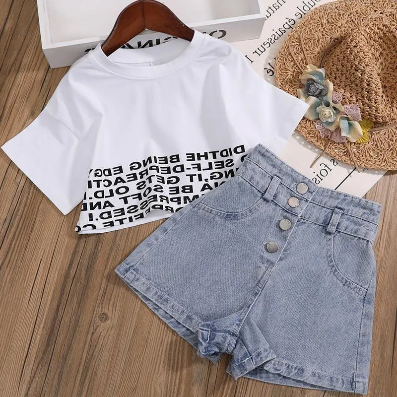 Conjunto de ropa de dos piezas de verano para niña y niña corta con letras  negras, camiseta + mini falda, pantalones cortos de verano