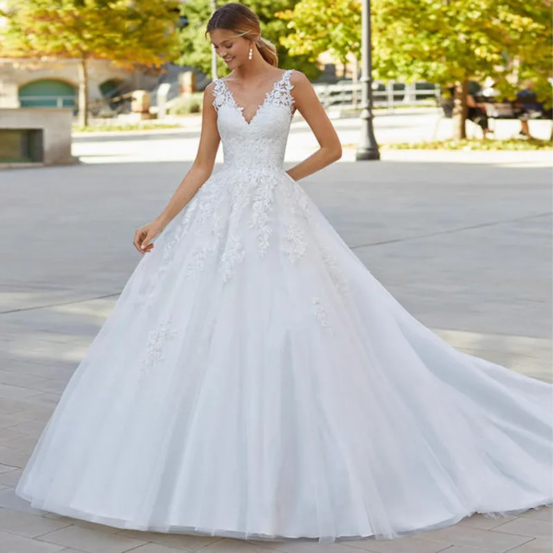 Pays Une Ligne Robe De Mariée Col En V Sans Manches Ivoire Tulle Robes De Mariée 2022 Dentelle Applique Sexy Dos Nu Longue Grande Taille Robes De Mariée Sur Mesure