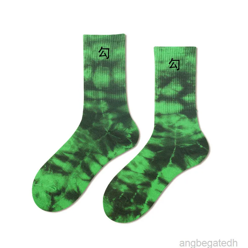 2022 New Socks Alphabet Socks Big Hook Couple Fashion Cotton Socks Tie-dye Skateboard Running Basketball Men 4b