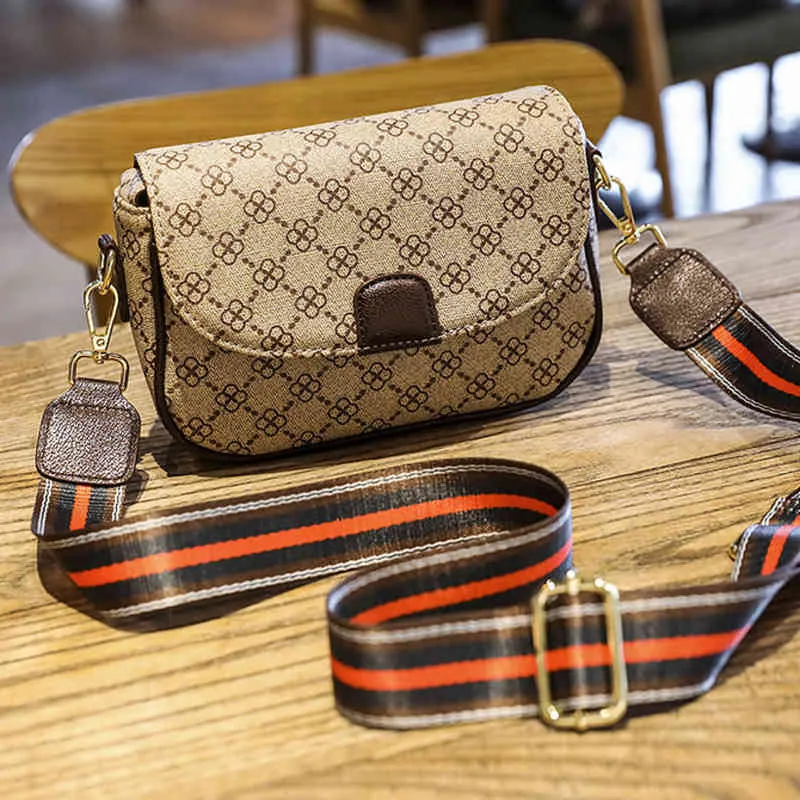 DHgate Spring and Summer Crossbody Bag Printed Small Square Shoulder Bag Underarm Wide Ribbon Purse for Women Bags Luggage Accessories