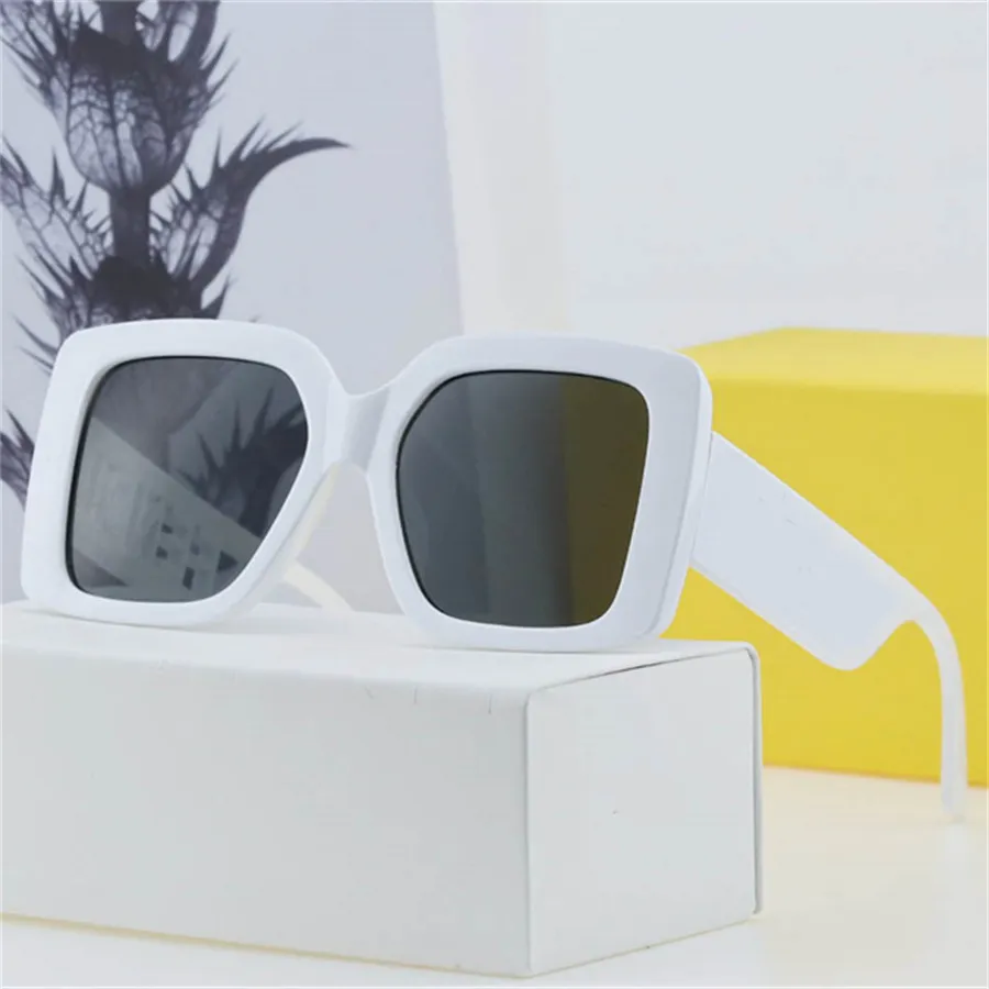 dla okularów przeciwsłonecznych Kobiety okulary modowe projektant okularów przeciwsłonecznych Oryginalne okulary Outdoor Outdoor Shades PC Square Frame Sun Eye
