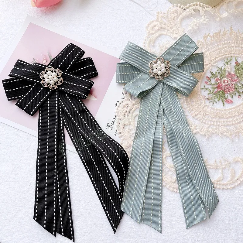 British Style Ribbon Fabric Bow Tie Brooch Flower Pearl Rhinestone Lapel Pins Shirt Collar Korean Fashion Brooches for Women