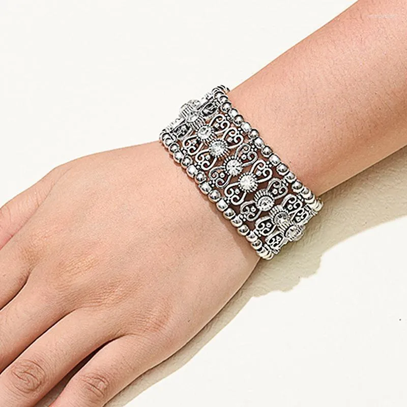 Charm armband bohemisk etnisk silverfärg armband för kvinnor vintage ihålig strasshart