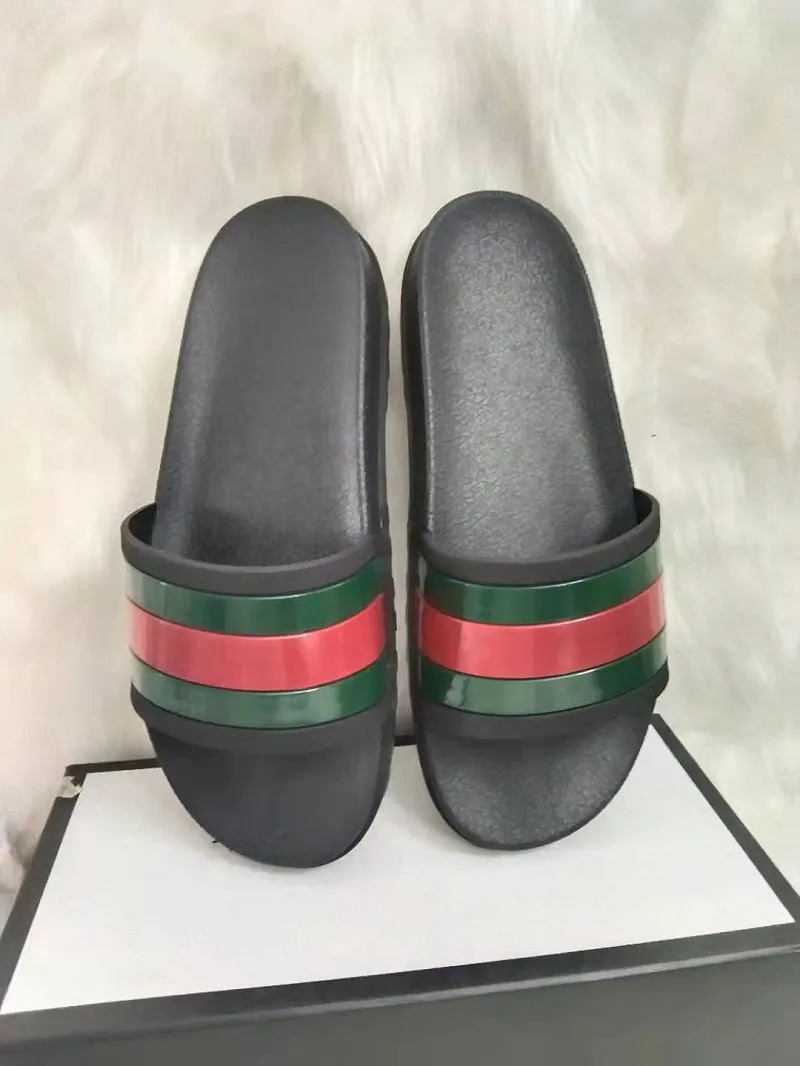 Pantofole classiche da uomo e da donna alla moda in pelle di lusso primavera e autunno estate mocassini formali casual formali per interni ed esterni con boxe