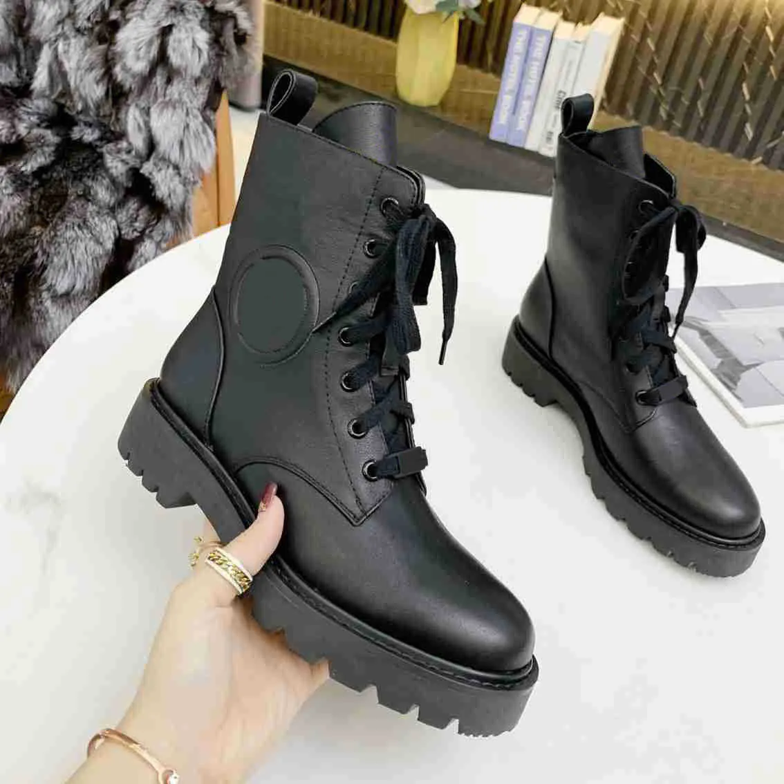 Top quality women's fashion lace-up leather boots Designers new Brand wholesale casual water proof boot women round head thick heel non-slip shoes