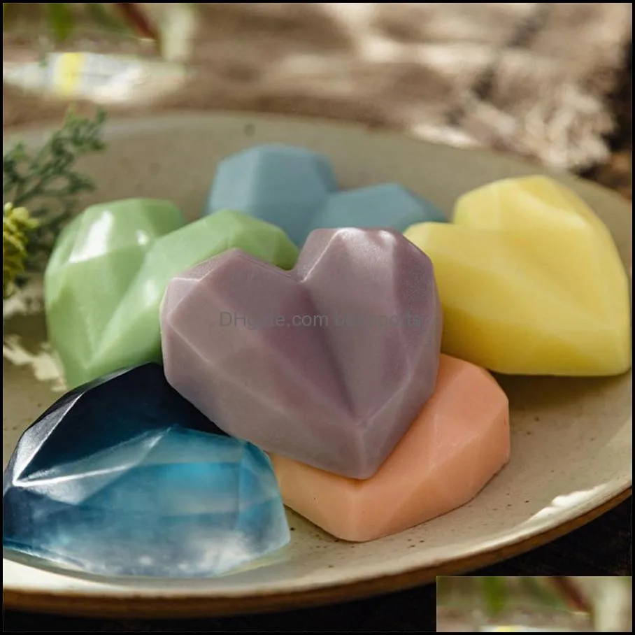 2022 new confession heart creative handmade soap diamond love hand gift soap face wash spot