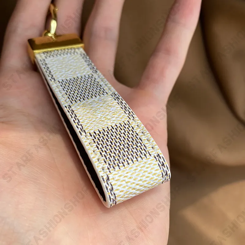 Designer Cute Keychain Key Chain Ring Holder Brand Designers Keychains For Porte Clef Gift Men Women Car Bag Pendant Accessories162538