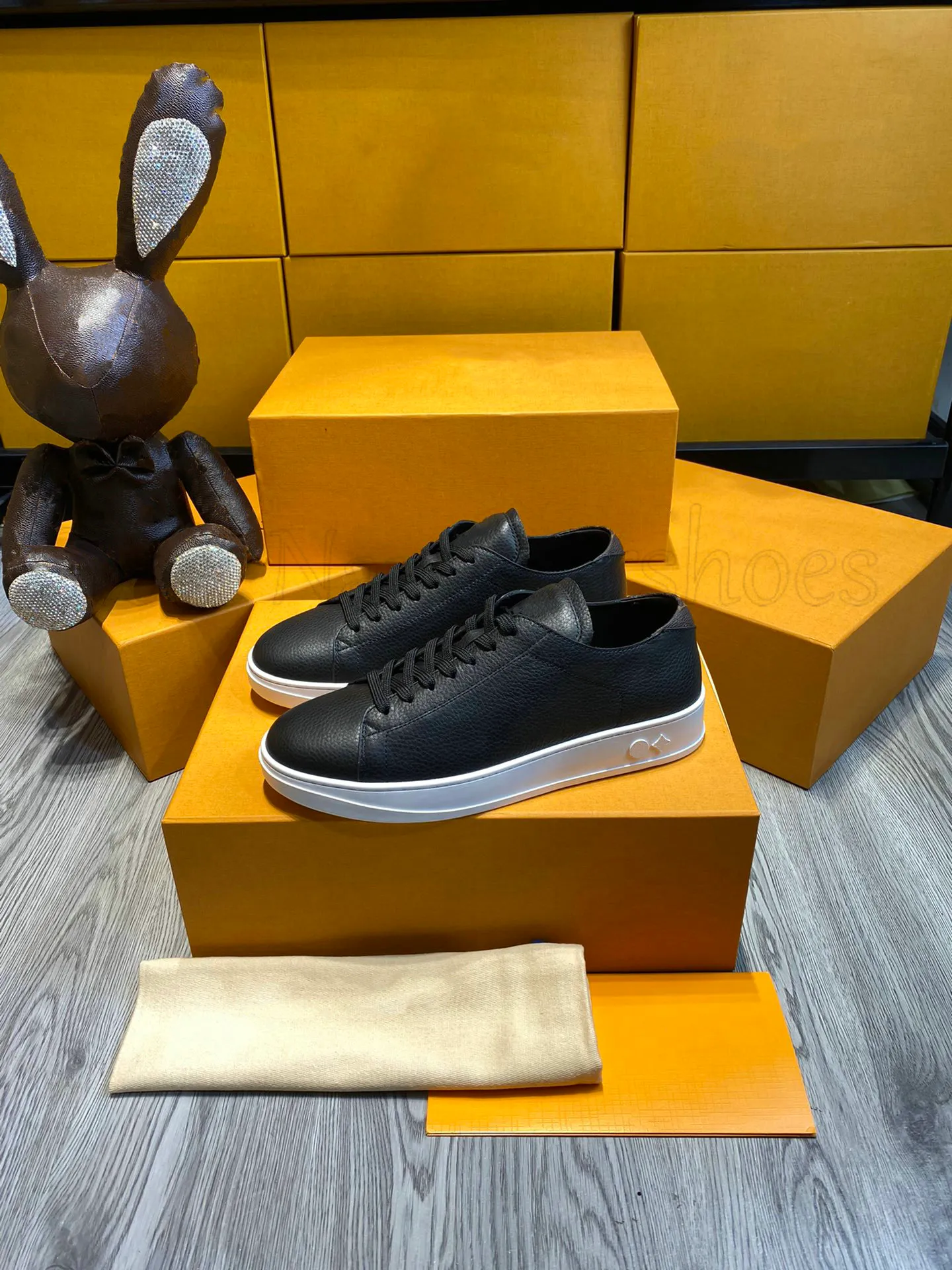 2023SS Black Grained Calf Leather Resort Leather Sneakers With ...
