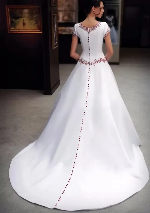 Vintage Lace Embroidered Embroidered wedding dress with Cap Sleeves and Court Train - White and Red A-Line Stain Bridal Gown for Country Chapel Brides Vintage Lace Embroidered Embroidered wedding dress with Cap Sleeves and Court Train - White and Red A-Line Stain Bridal Gown for Country Chapel Brides