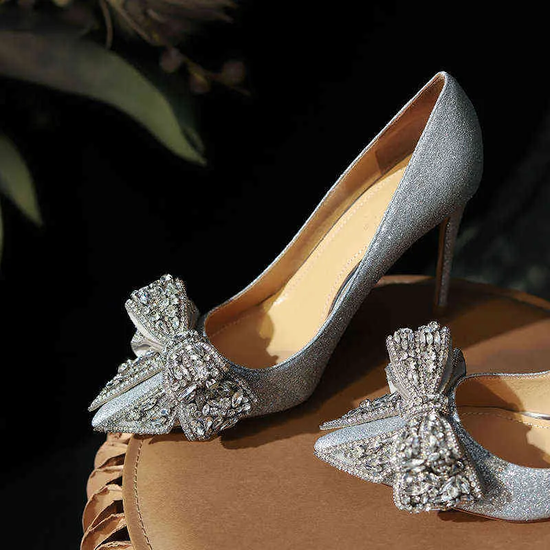 Bröllopsskor Nya brud Rhinestone Butterfly Knot Crystal Sequin Dress Silver High Heels Women 220520
