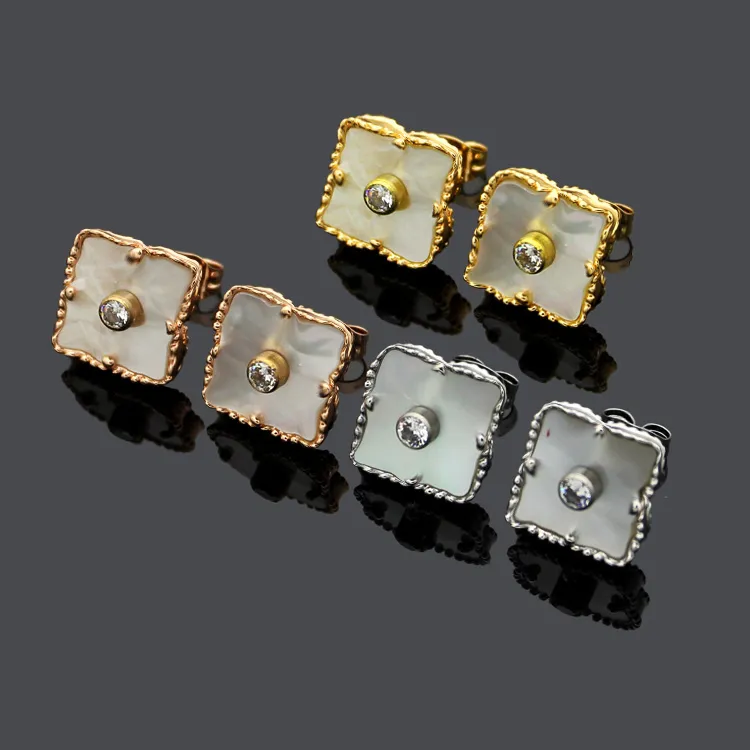 2022 Topkwaliteit Single Diamond Women Luxury Designer paar Stud vierbladige bloemen Fashion Oorbellen Roestvrijstalen geliefden Geschenken Hoog Poolse verlovingsoorbellen Hooggagage oorbellen