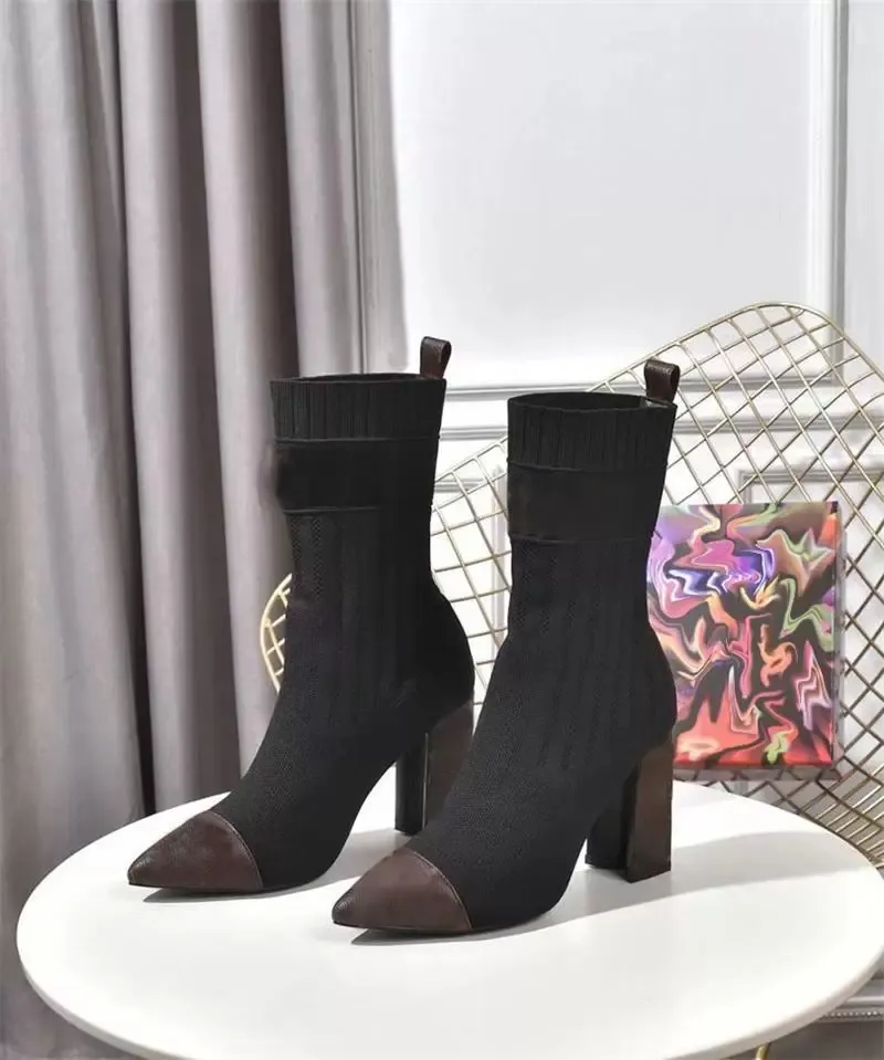 Designer Socks Boots Laureate Knitted Elastic Knitting Chunky High Heels Shoes Winter Party Women Pointed Toes Ankle Boot Sexy Lady Letter Martin Trainers
