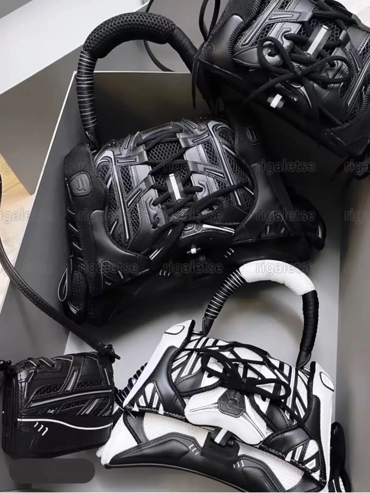 timglas handväskor sneakerhead medium svart blandad tyg timglas väska svart handväska mini plånbok liten crossbody tote timglas lyxiga designers