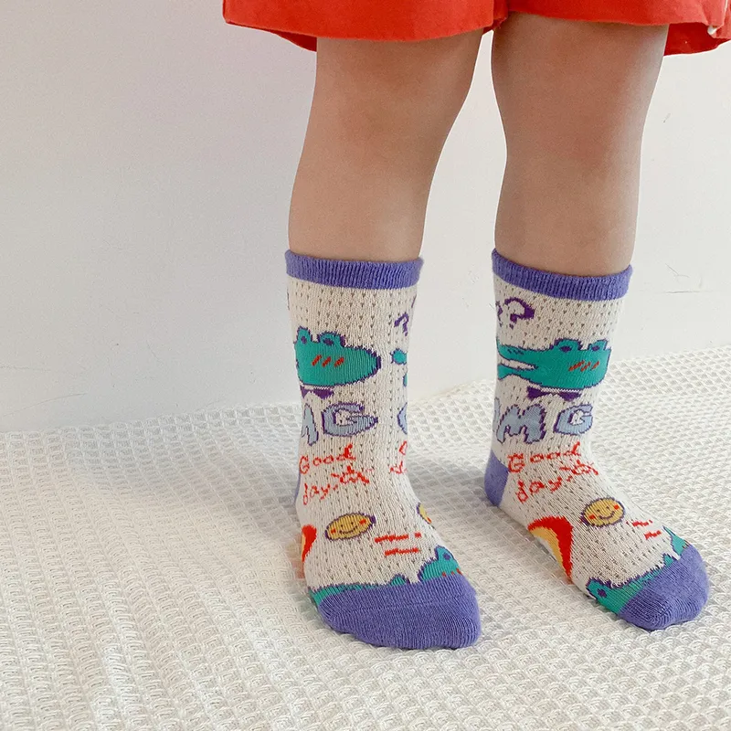 4 par Lot Kids Summer Cotton Mesh Långa strumpor med tryckta barn Småbarn Baby Girls Boy Cute Funny Kawaii Knee High Sock Drawings 220611