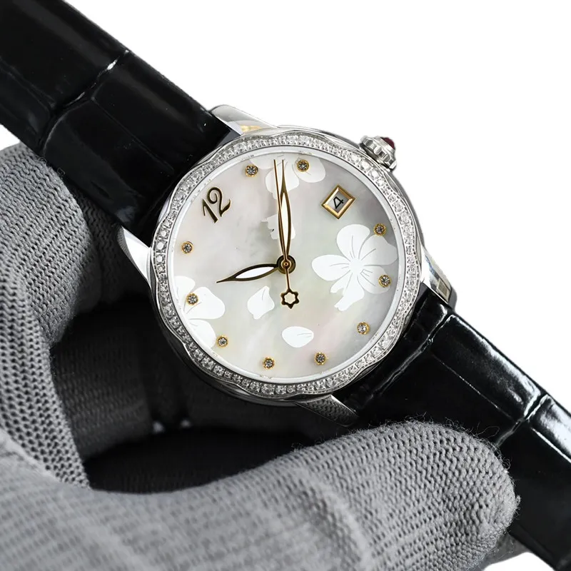 女性の機械式時計8215ムーブメントレザーバンドダイヤルデザインスタイルシンプルなファッション寛大な防水深さ50メートルサファイア高品質の時計