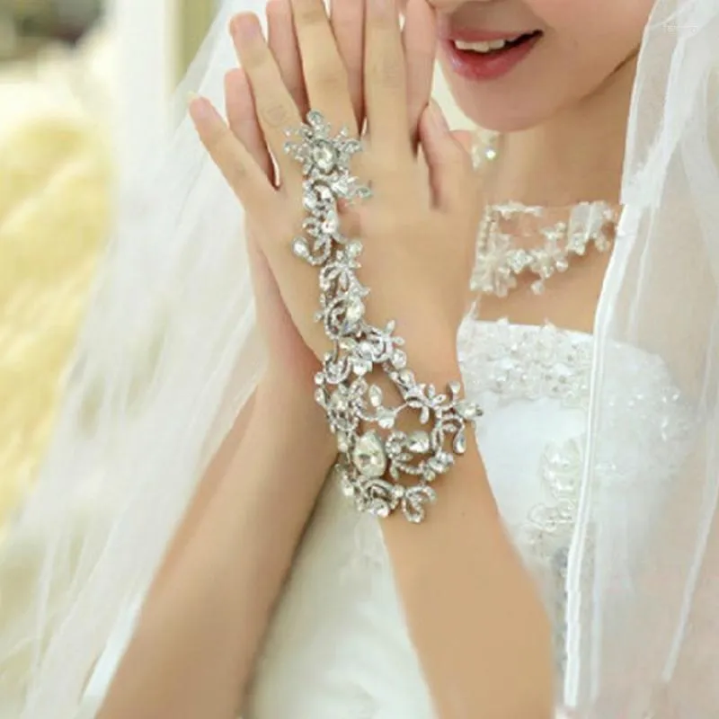 Link Chain Bridal Bracelets & Bangles Women Rhinestone Finger Ring Wedding Accessories Crystal Wrap Hand Jewelry Fawn22