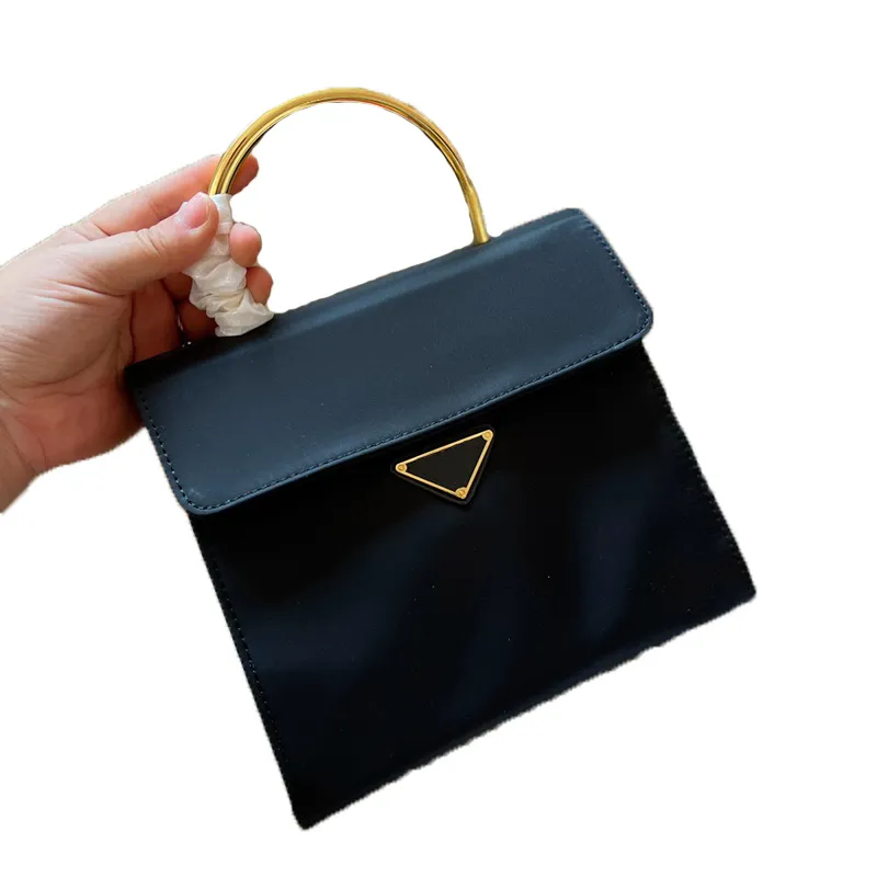 2022 Toppkvalitet Hot Totes Designer Plånbok Bag Lady Shopping Handväska Mode Kvinnor Äkta Läder Brev Populära Tote Cartoon Ring Bag