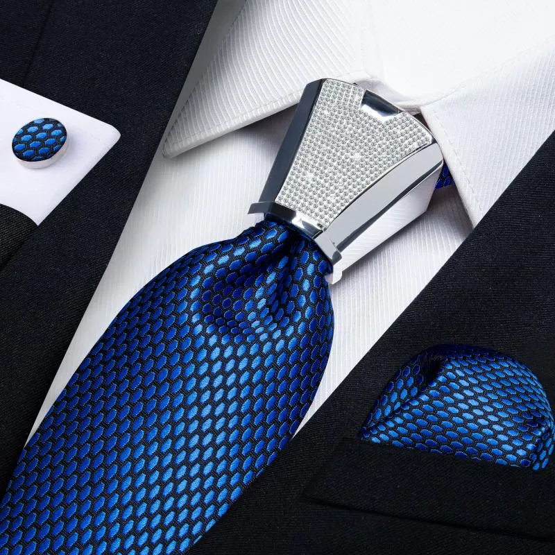 Bow Ties Luxe blauwe zwarte plaid zijde voor mannen Designer Tie accessoire diamant buckle bruiloft nek manchetknopen pochet setbow