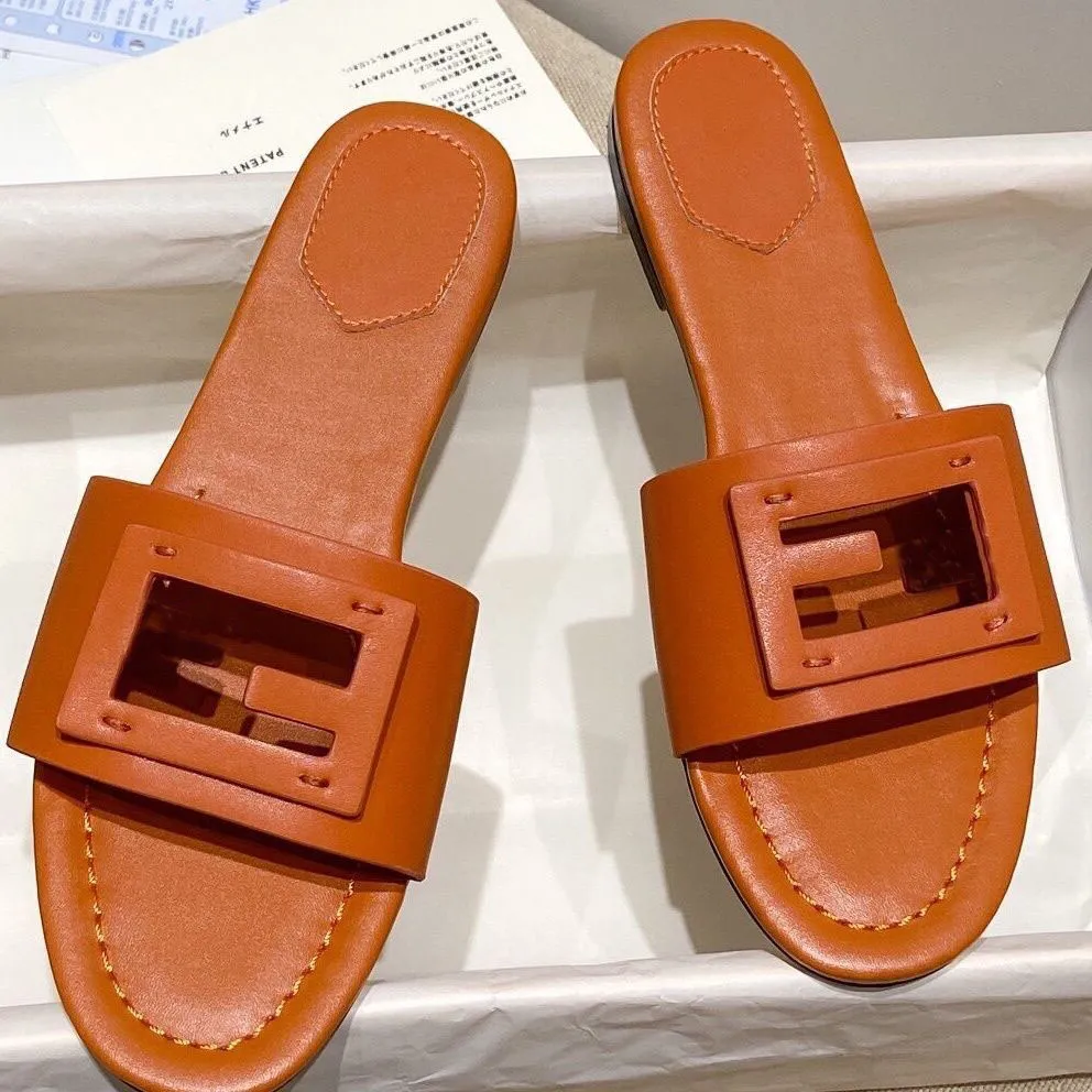 22ss Dam sommarsandaler tofflor häl F-Baguette Baguette Slides Sandal äkta läder lyxiga designerskor 35-41 box