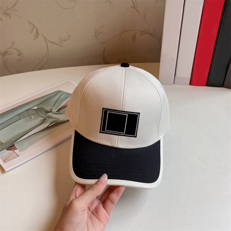 Tasarımcı Beyzbol Şapkası Kadın Golf Kapaklar Moda Siyah Beyaz Basit Şapkalar Erkek Sokak Hip Hop Şapka Marka Kova Şapkalar