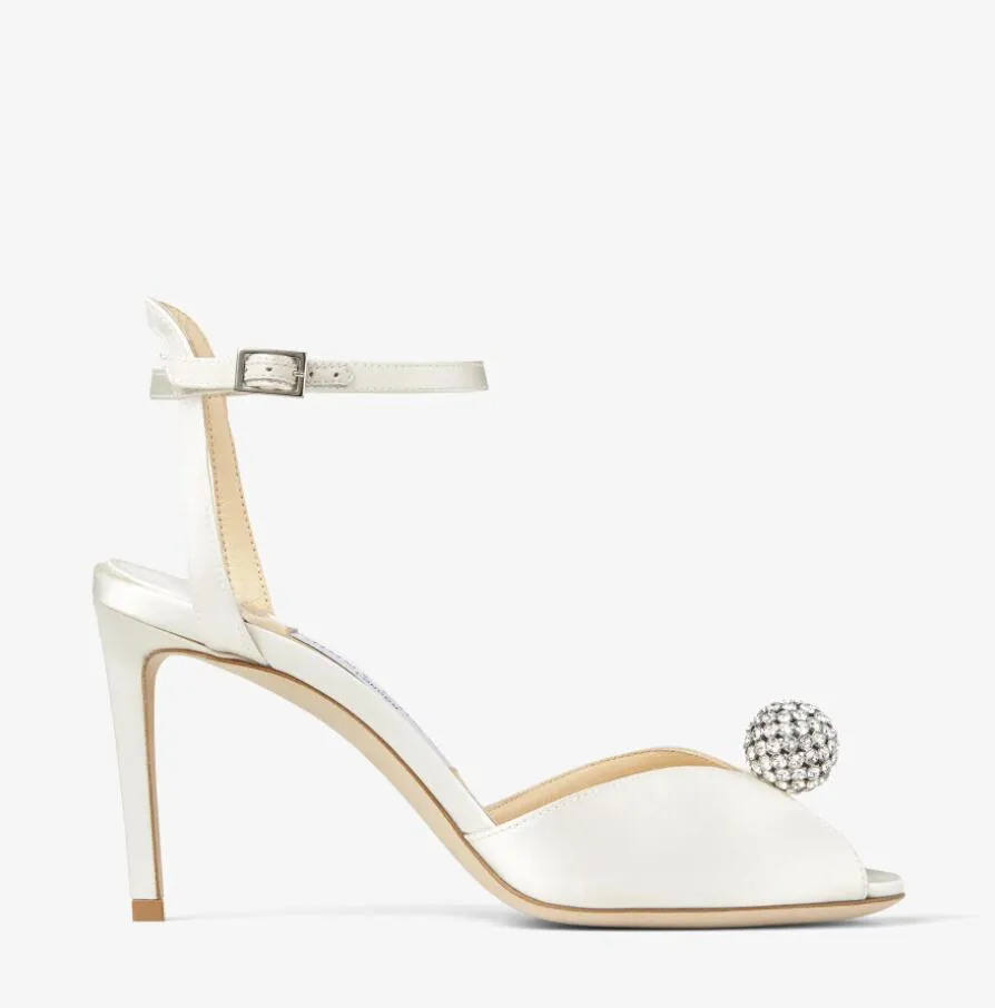 Bride sandałowe luksusowe buty designerskie sukienka but sacora balet płaski z nogami paszki ślubne białe perłowe puste słowa klamra sandały sandały z pudełkiem 35-43