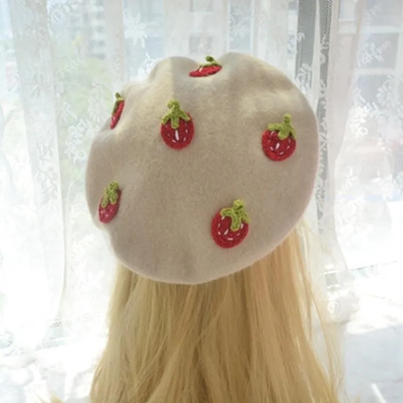 بيريتس مصنوعة يدويًا قبعة بيريت نسائية صغيرة فراولة رسام الطاز