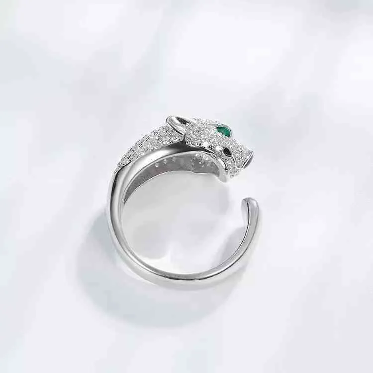 Fan Bingbing Can Adjust The Panther Ring Ring And Diamond Hand