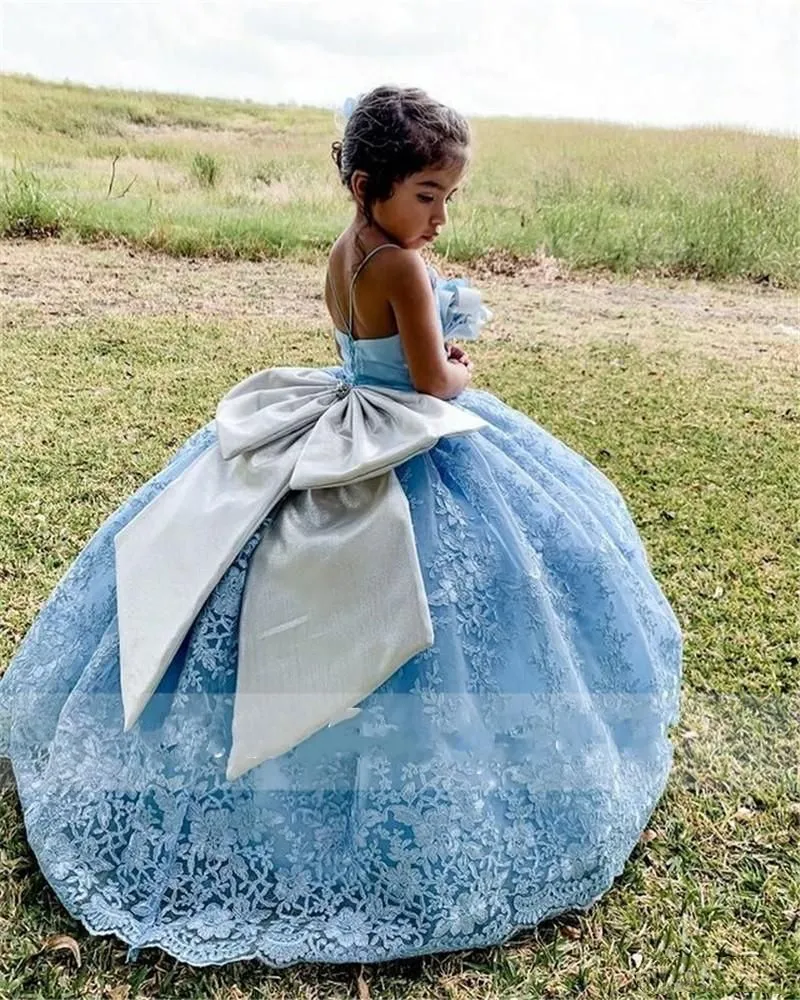 Puffy Lace Ball Gown Little Girl s Pageant Dresses Baby Blue Spaghetti Bow Floor Length Kids Girl Brithday Party Formal Wear Long Flower Girls Dress