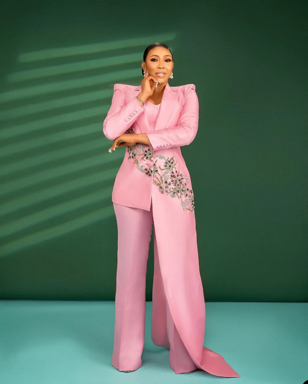 HOW TO WEAR PINK LIKE A PRO  Pink trousers outfit, Hot pink pants