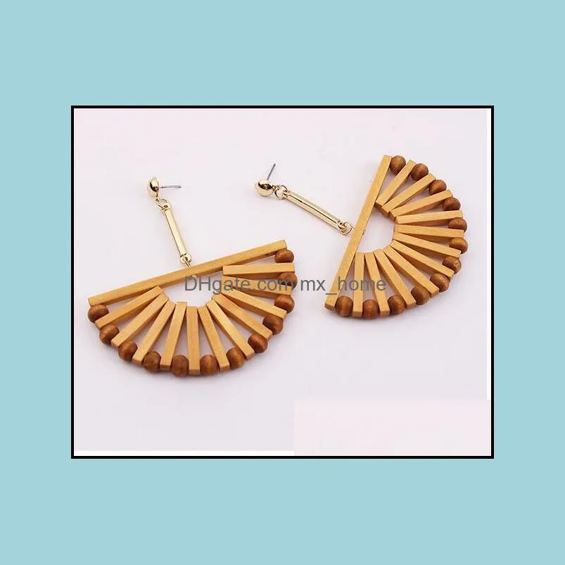 Cross-border Europe and America New seaside holiday fashion national fan-shaped personality earrings female retro wooden long earrings