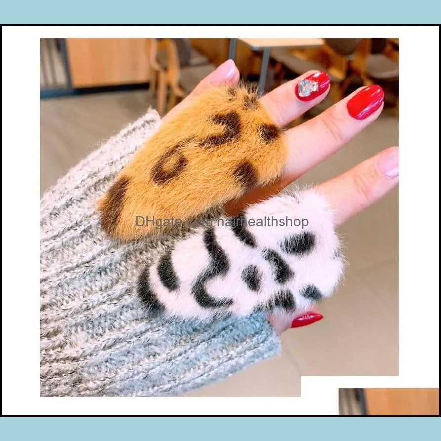 Cute fake fur Hair Pins Girls` accessories Leopard fur triangle geometric BB side clip word clip jewelry